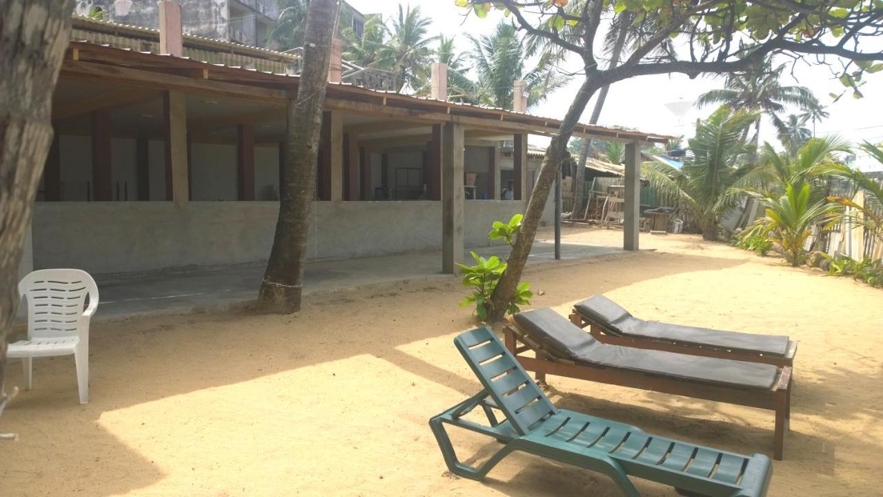 Ranveli Beach Resort Dehiwala-Mount Lavinia Exterior photo