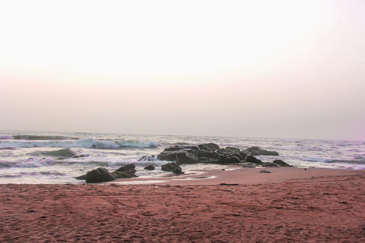 Ranveli Beach Resort Dehiwala-Mount Lavinia Exterior photo