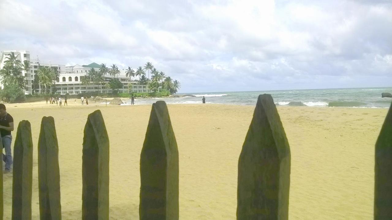 Ranveli Beach Resort Dehiwala-Mount Lavinia Exterior photo