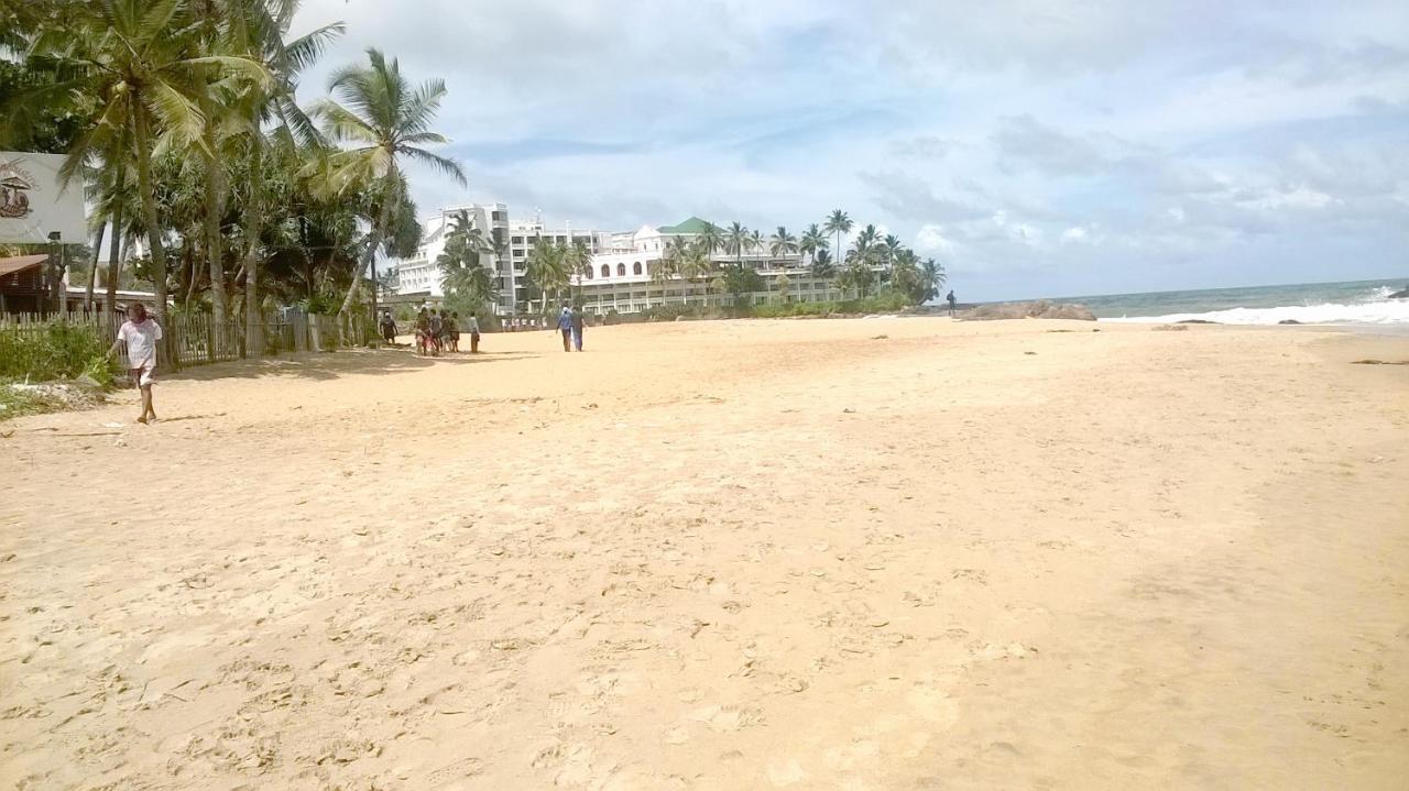 Ranveli Beach Resort Dehiwala-Mount Lavinia Exterior photo