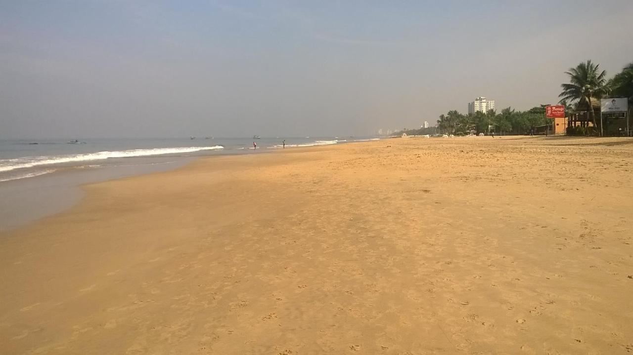 Ranveli Beach Resort Dehiwala-Mount Lavinia Exterior photo